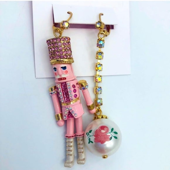 Betsey Johnson Christmas Mismatched Nutcracker Dangle Earrings - Picture 2 of 6